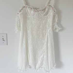 White floral dress by The Bar- Jade Dress Blanc